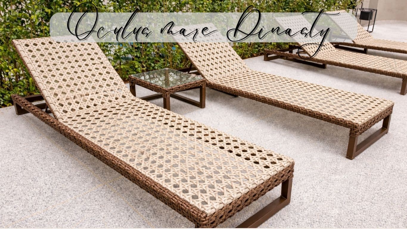 Mueble de descanso exterior junto a piscina